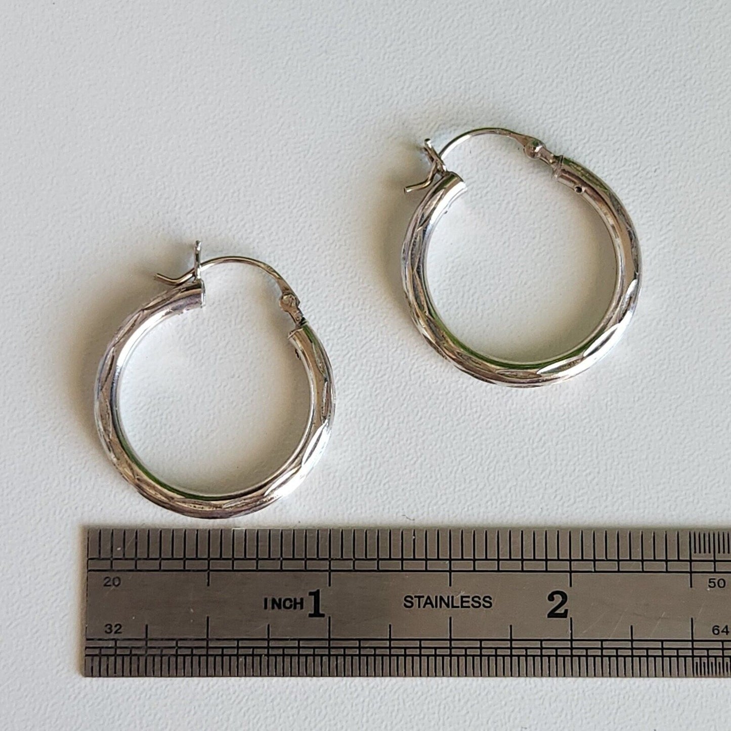 925 Sterling Silver Vintage Diamond Cut Hoop Earrings