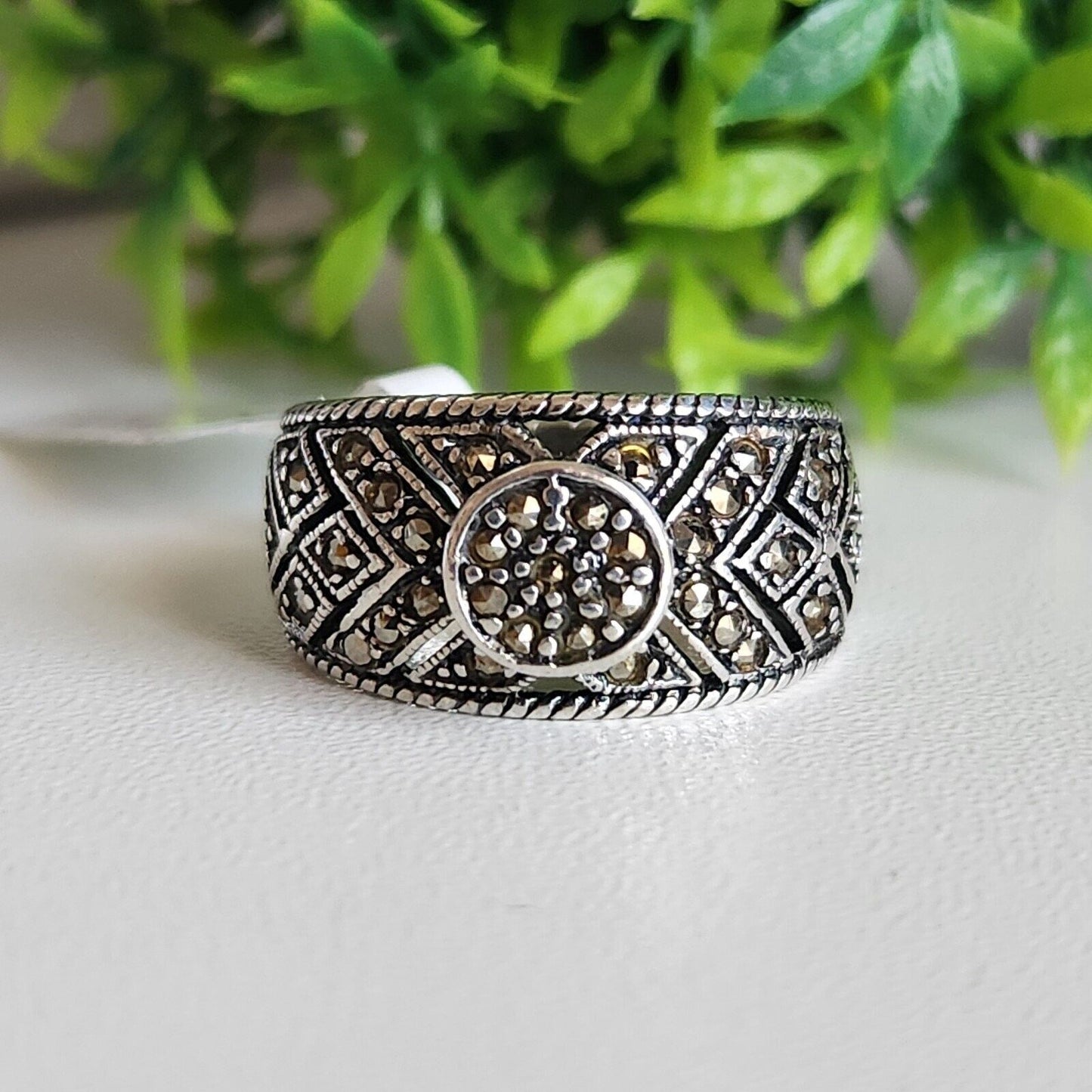 925 Sterling Silver Marcasite Design Ring