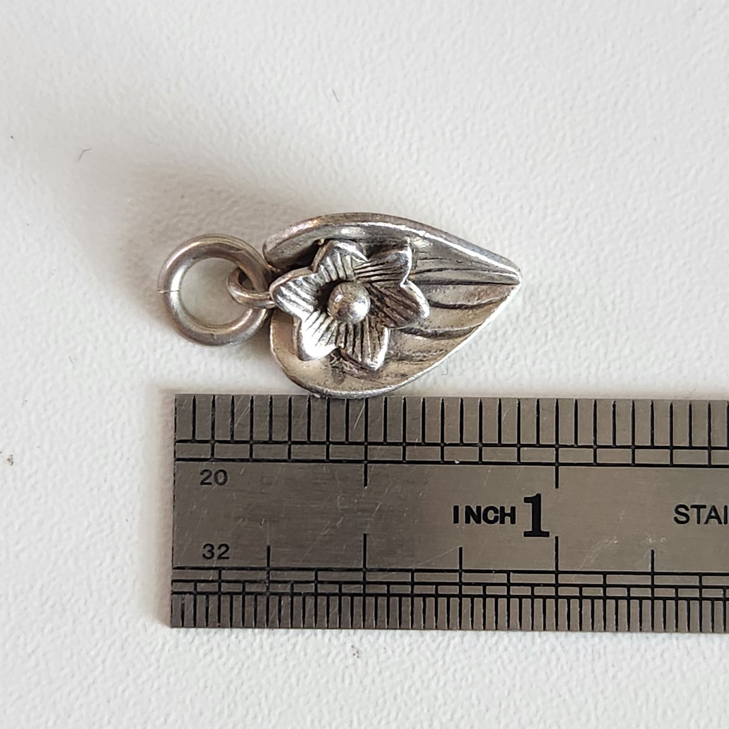 925 Sterling Silver Flower Petal Pendant