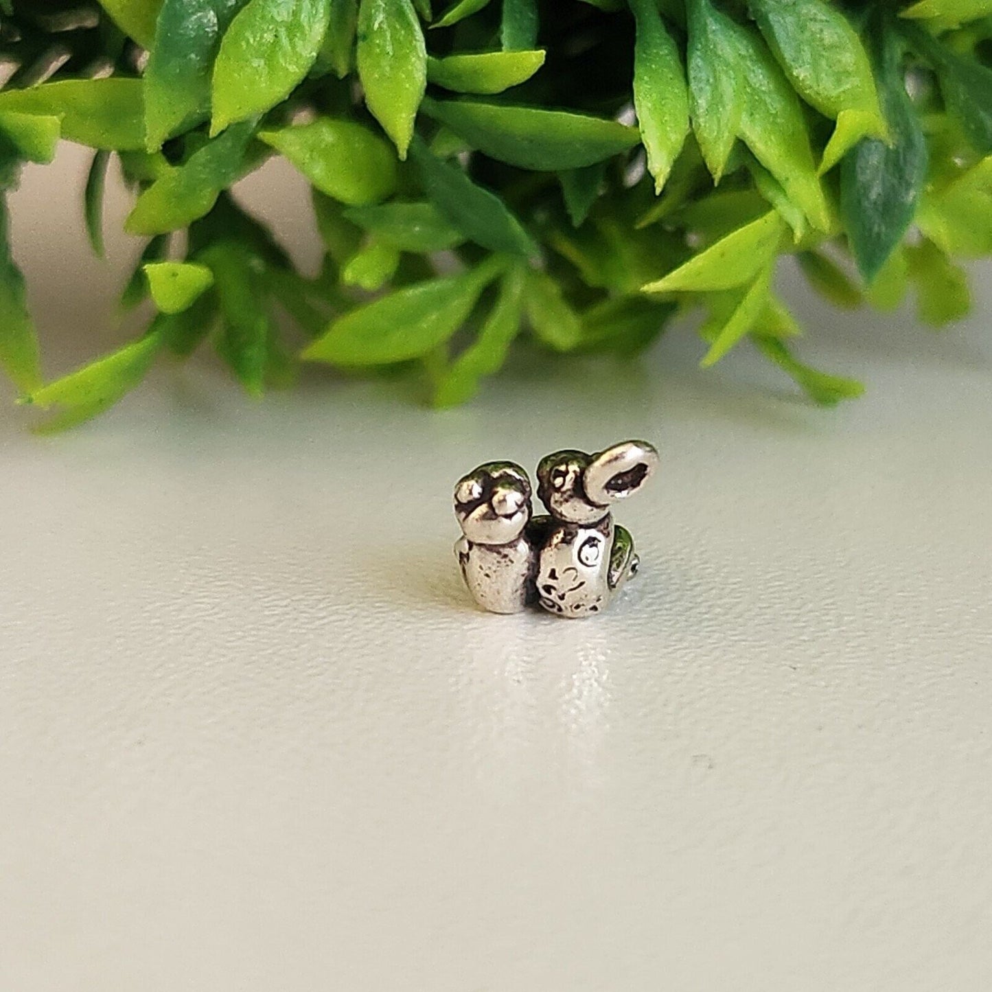 925 Sterling Silver Hugging Frogs Charm