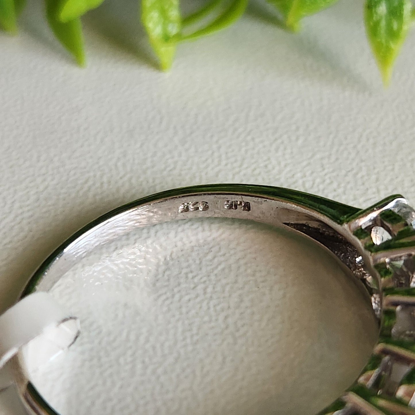 925 Sterling Silver 5 Stone Ring