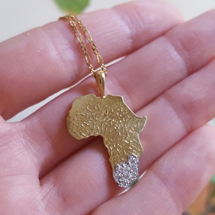 Africa Pendant - 18k Yellow Gold and Diamonds