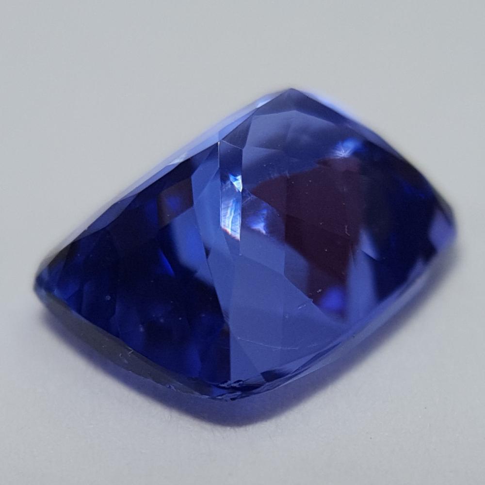 Tanzanite - 1.88ct Cushion Gemstone - Spada Diamonds