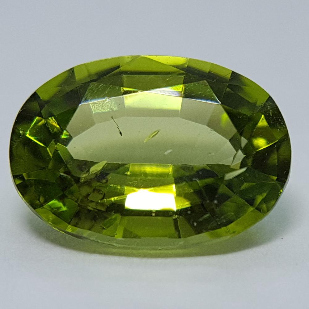 Peridot - 2.18ct Oval Gemstone - Spada Diamonds