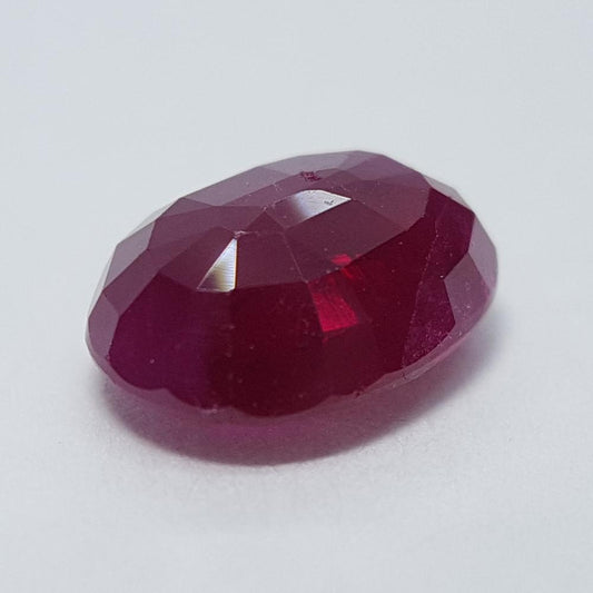 Sapphire - 1.61ct Oval Gemstone - Spada Diamonds