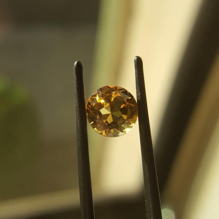 Citrine - 1.78ct Round Gemstone - Spada Diamonds