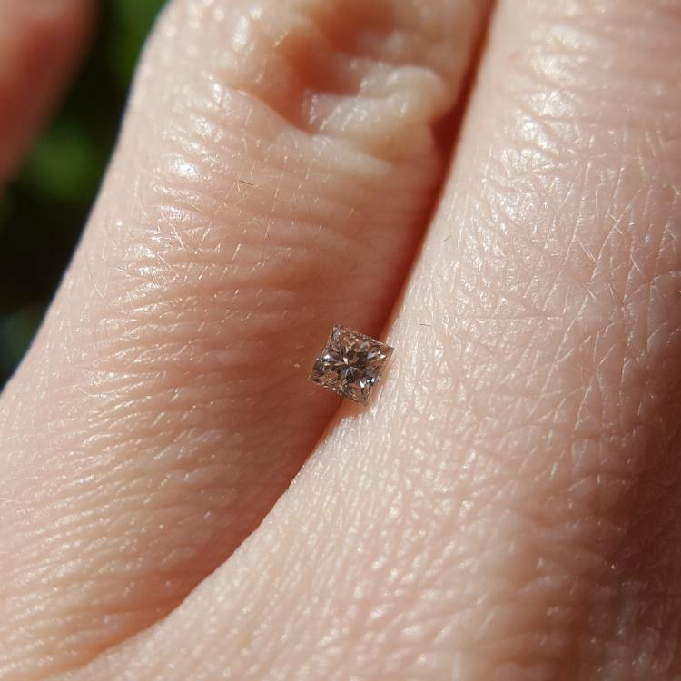 Natural 0.12ct Light Brown VS Square Princess Diamond - Spada Diamonds