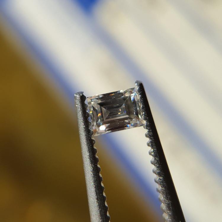 Natural 0.18ct D VS1 Baguette Diamond - Spada Diamonds