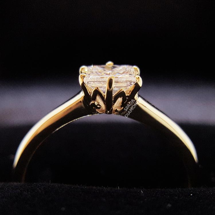 9 karat yellow gold vintage protea design engagement ring with square rectangle princess cut diamond
