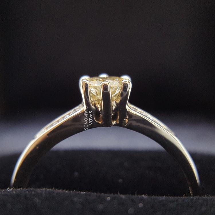 9 karat white gold six claw diamond engagement ring with side diamonds