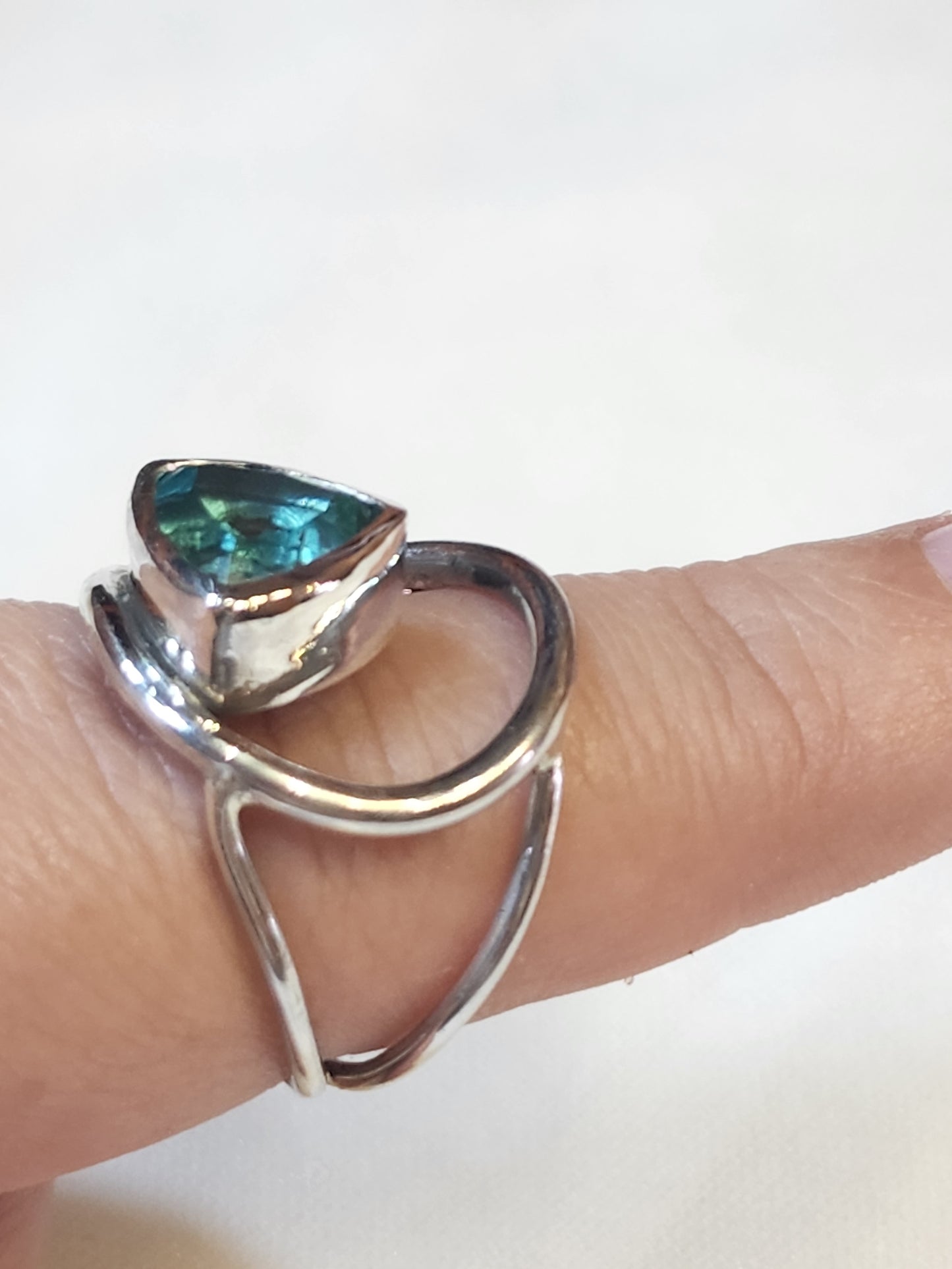 925 Sterling Silver and Green Sapphire Ring
