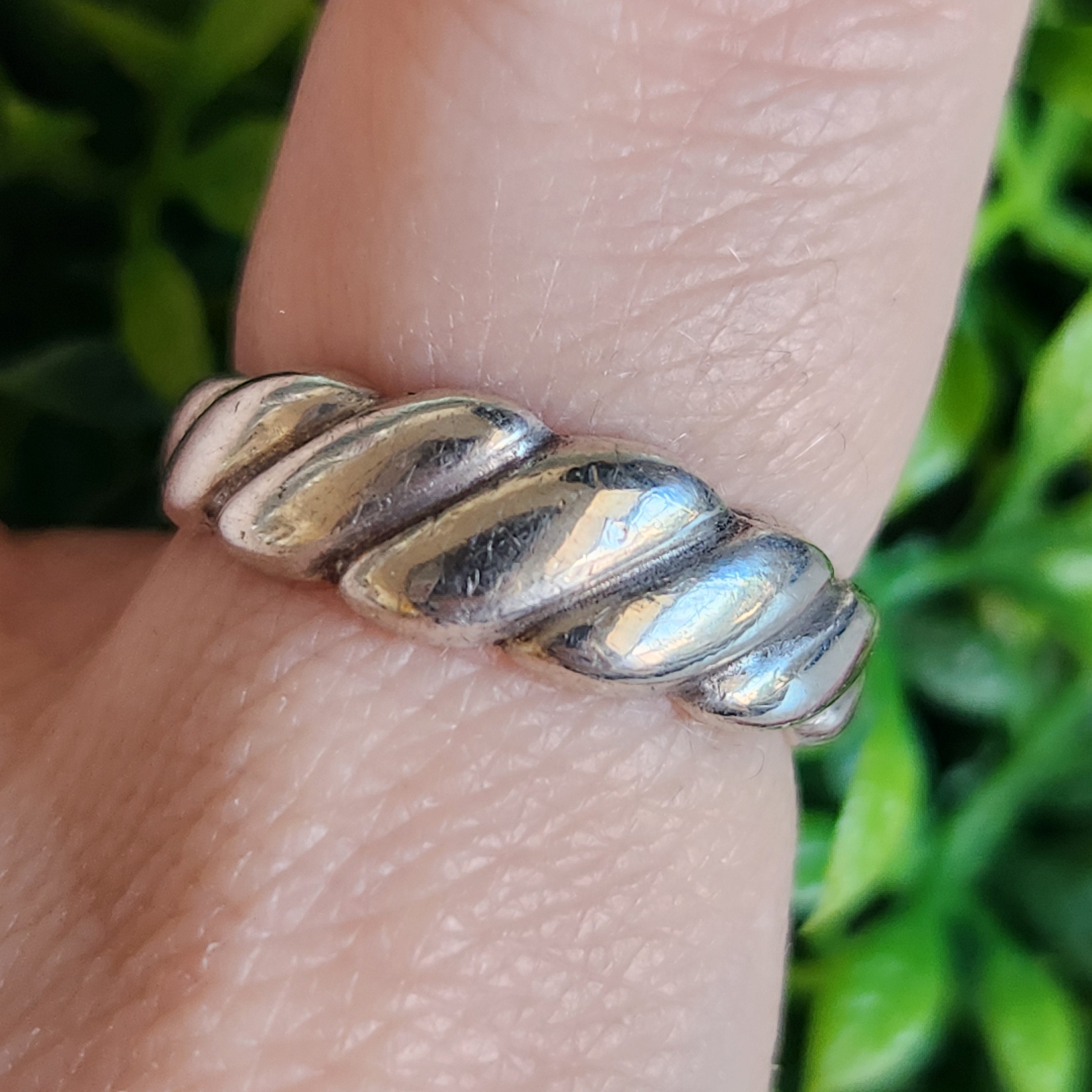 925 Sterling Silver Scalloped Ring