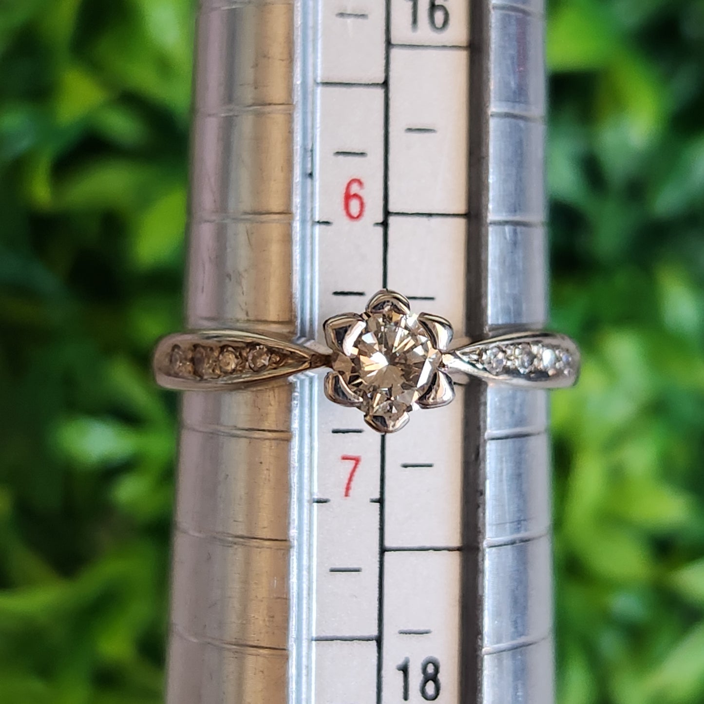 9kt White Gold and Diamond 0.30ct M VS Ring