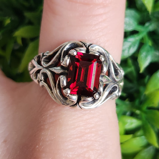 925 Sterling Silver Rectangle Garnet Kabana Ring