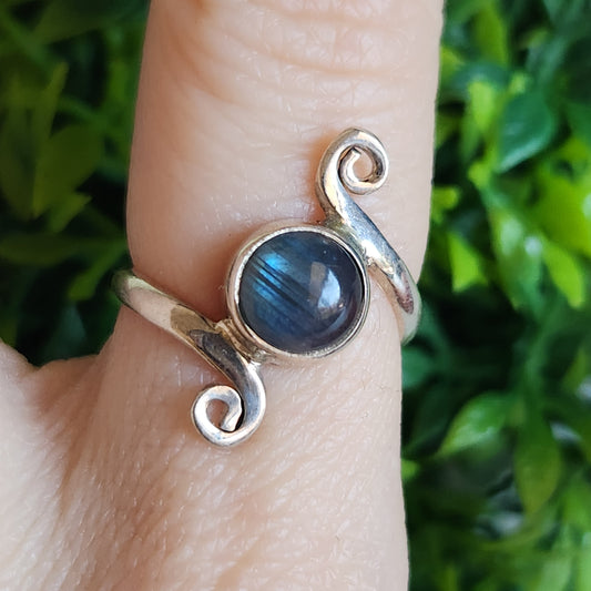 925 Sterling Silver Labradorite Ring