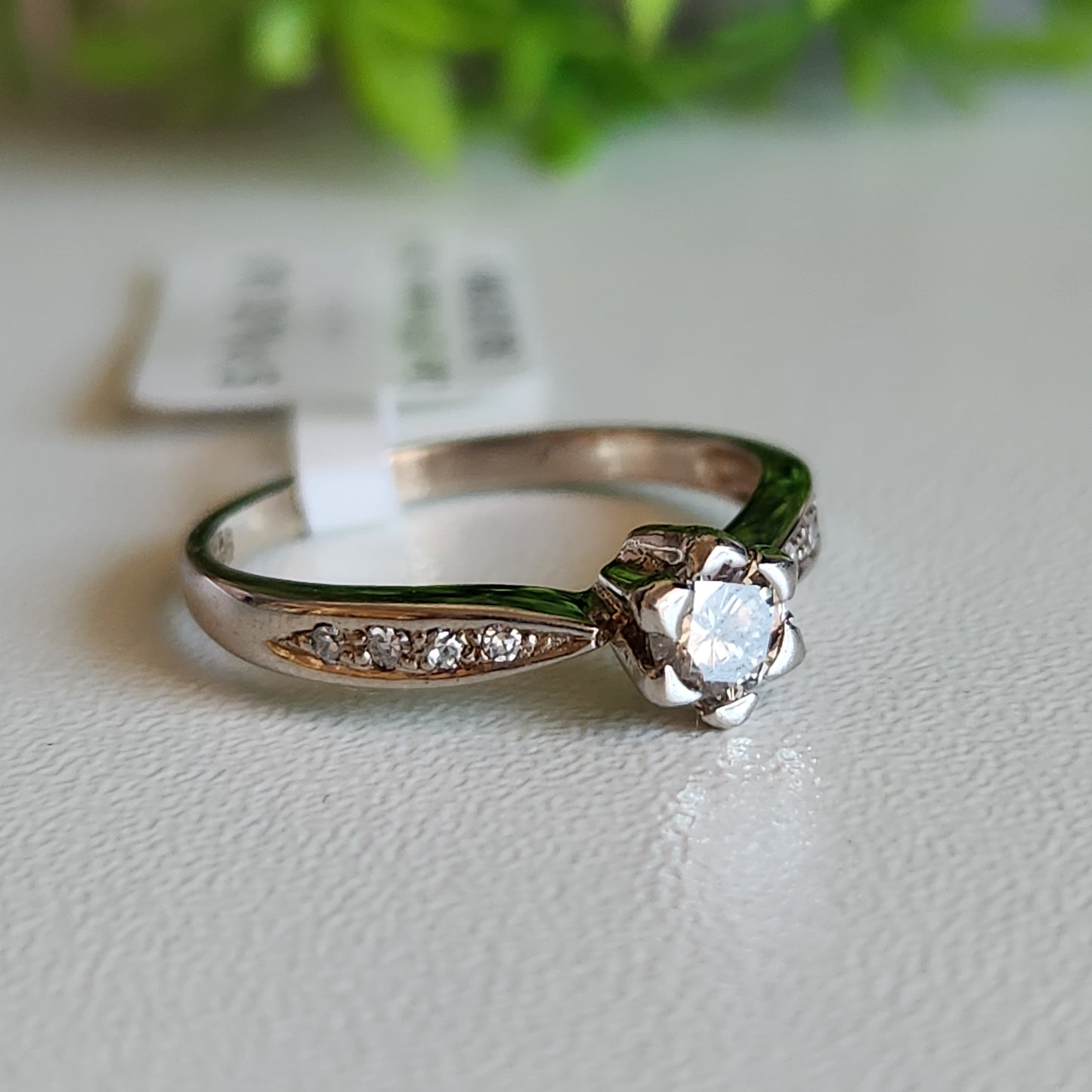 9kt White Gold and Diamond 0.30ct M VS Ring