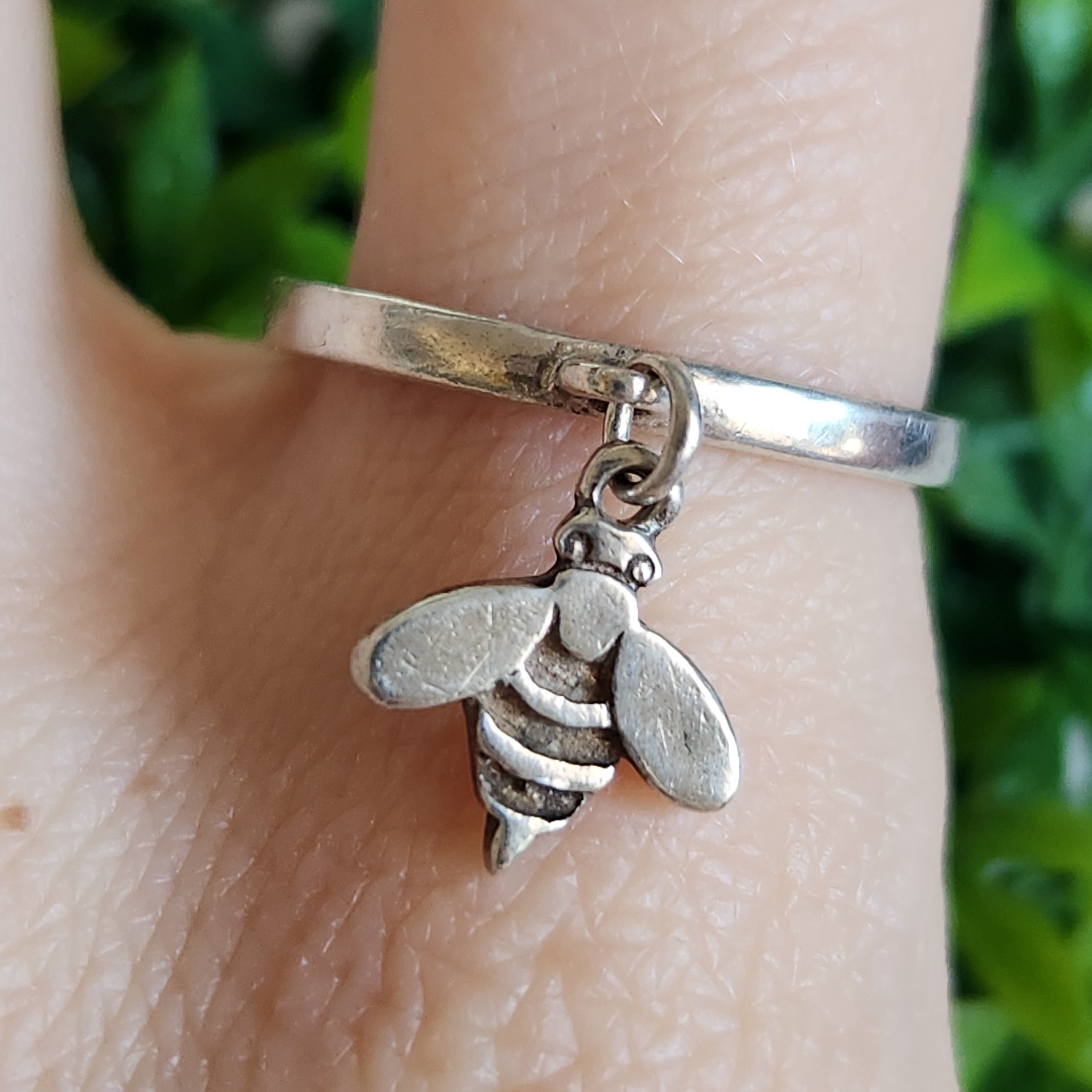 925 Sterling Silver Bee Dangle Charm Ring
