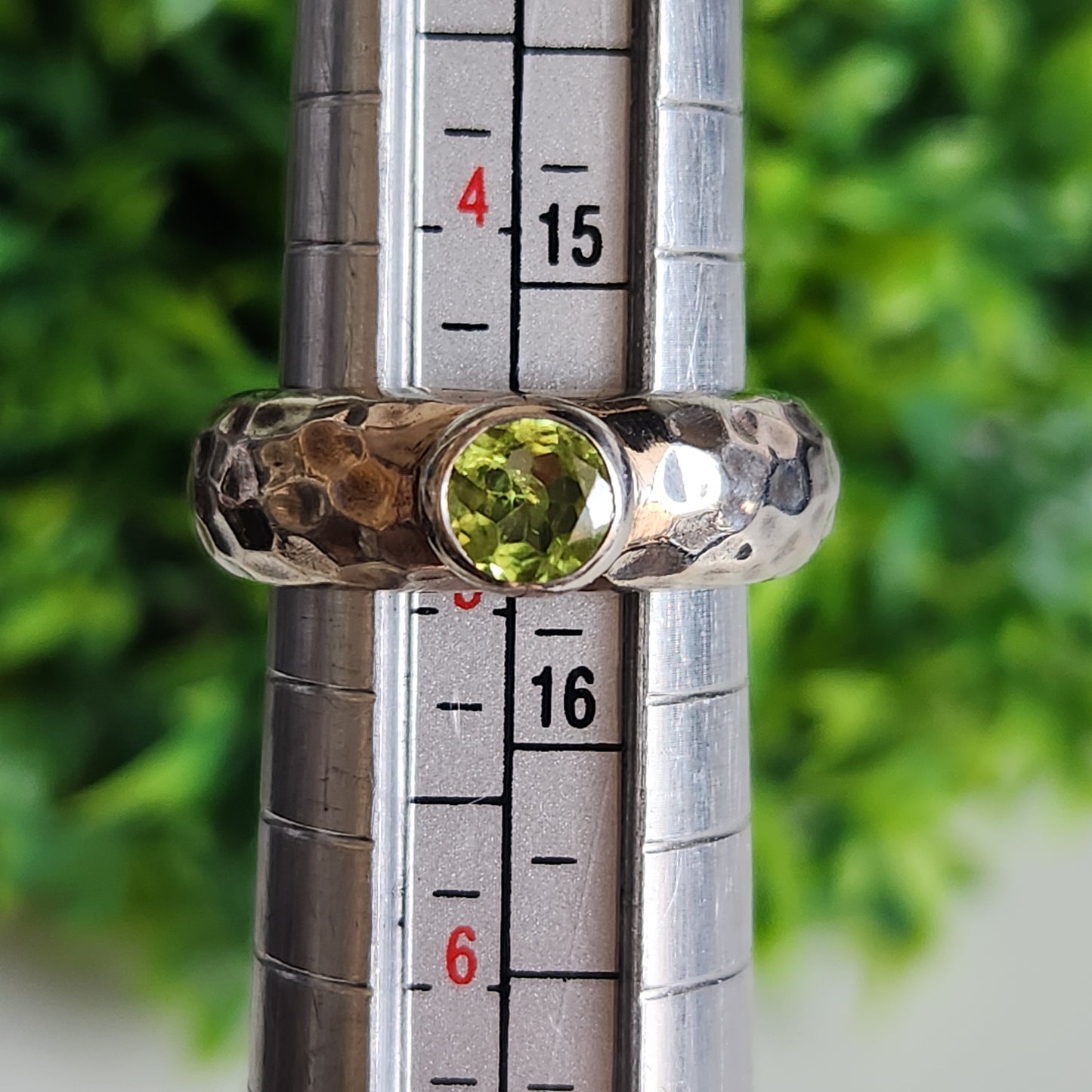 925 Sterling Silver Hammered Peridot Ring