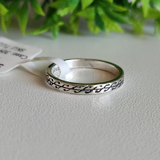 925 Sterling Silver Wavy Design Band