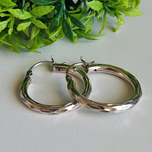 925 Sterling Silver Vintage Diamond Cut Hoop Earrings