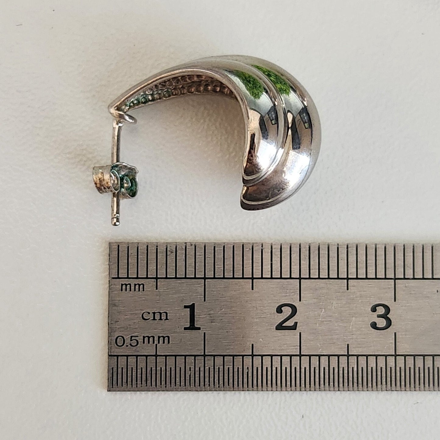 925 Sterling Silver Vintage Puffy Curved Earrings