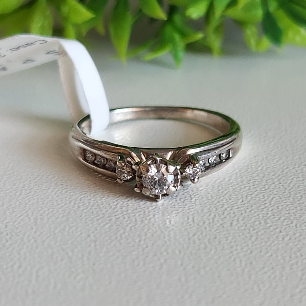 925 Sterling Silver 0.13ct Diamond Ring