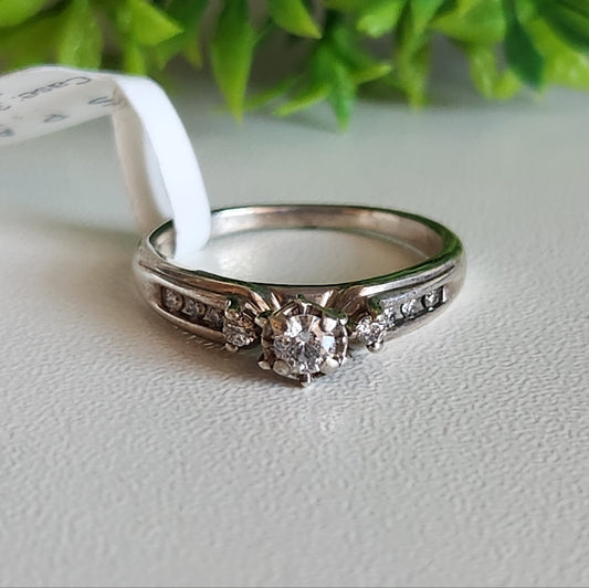 925 Sterling Silver 0.13ct Diamond Ring
