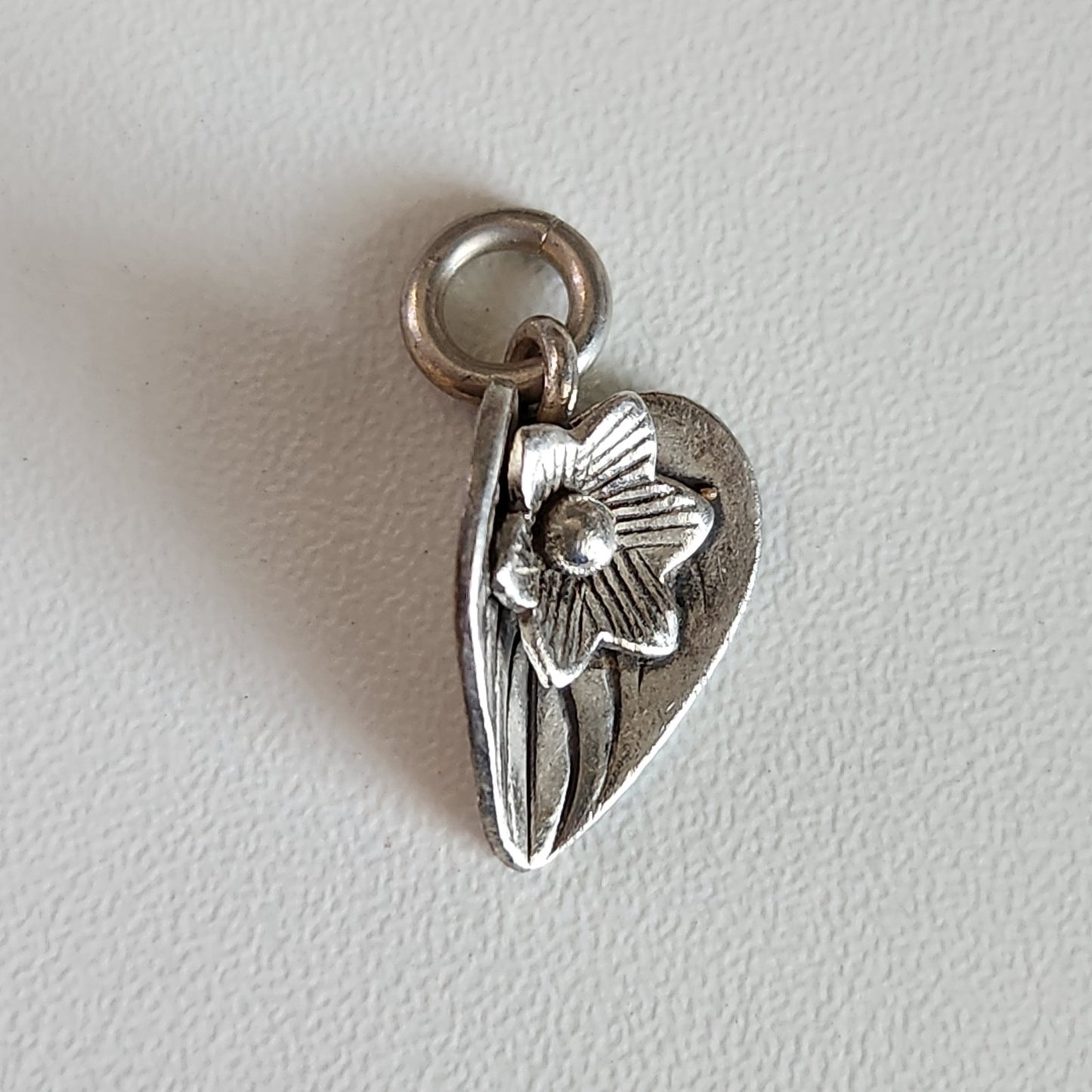 925 Sterling Silver Flower Petal Pendant