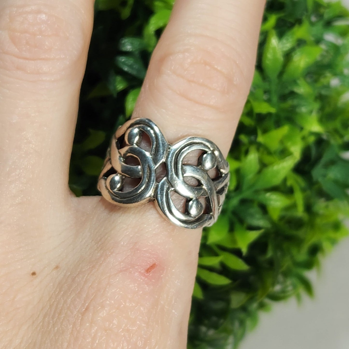 925 Sterling Silver Ornate Ring