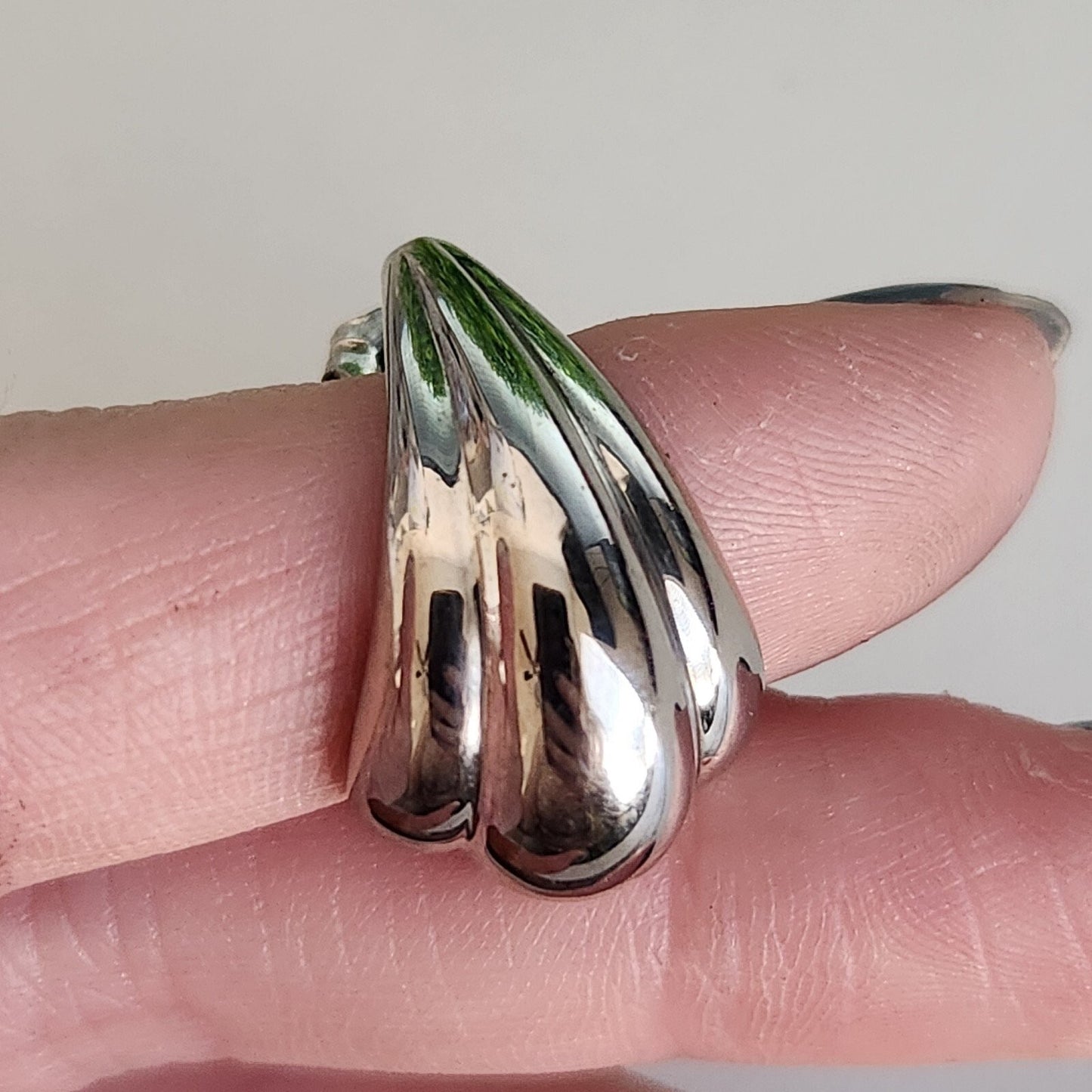 925 Sterling Silver Vintage Puffy Curved Earrings