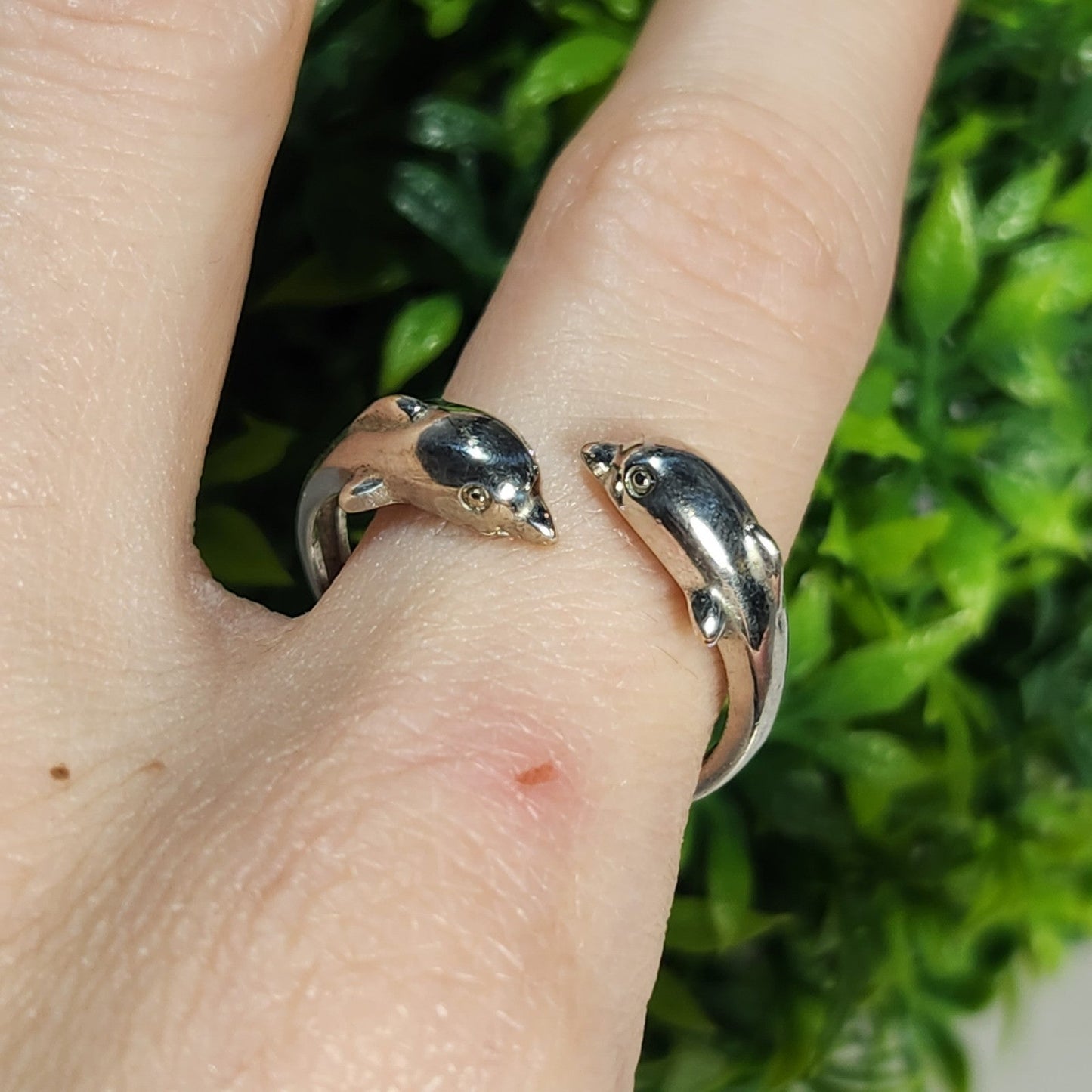 925 Sterling Silver Vintage Dolphin Ring