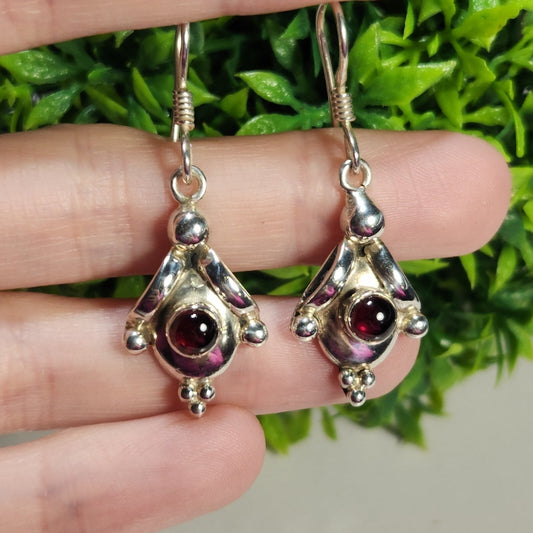 925 Sterling Silver Vintage Garnet Dangle Earrings