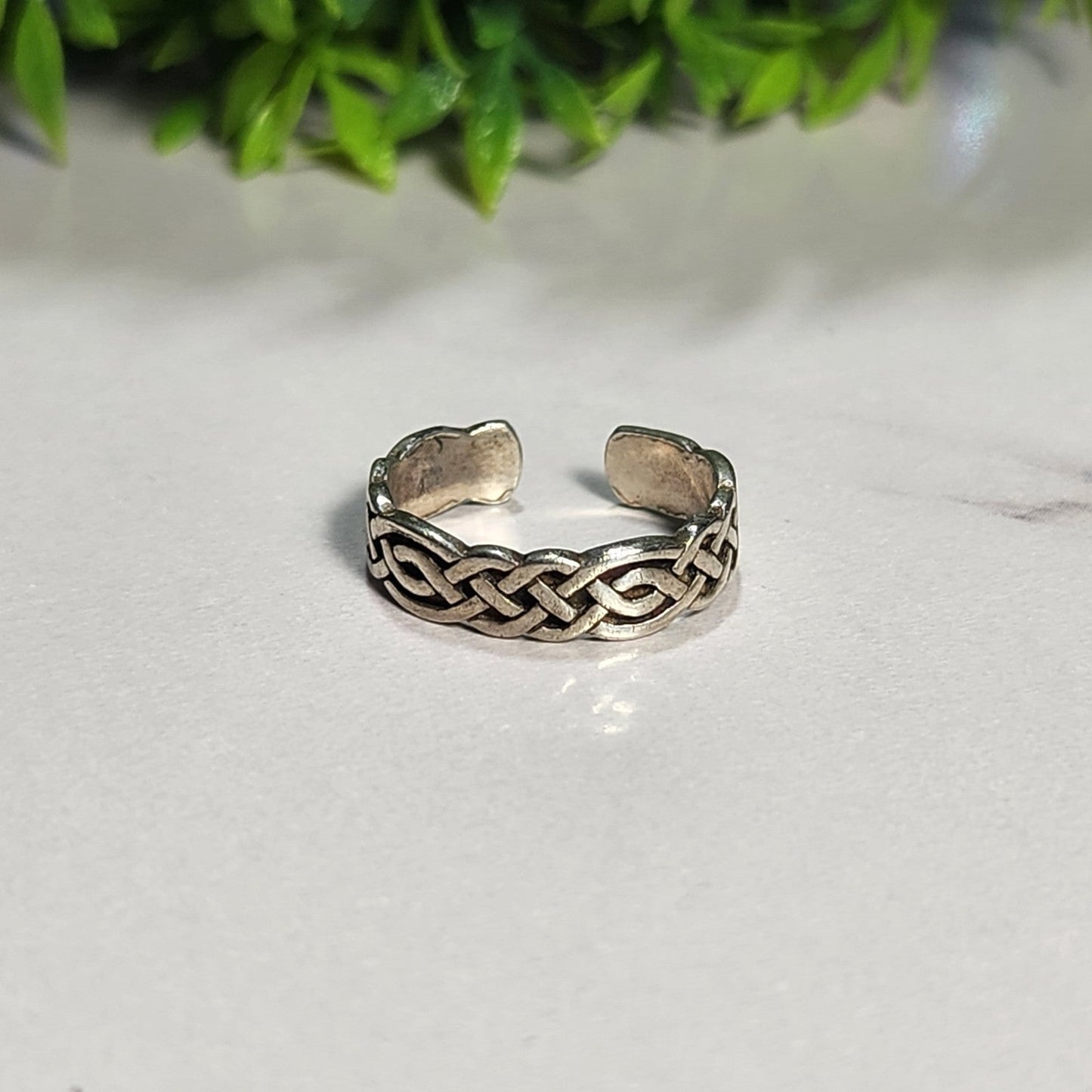 925 Sterling Silver Celtic Knot Toe Ring