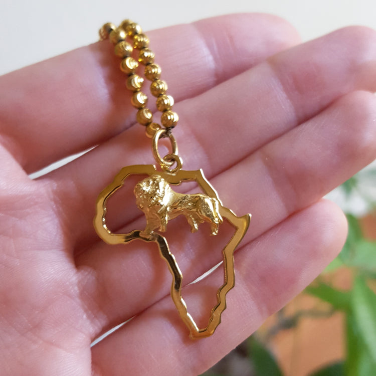 African Lion Pendant - 18k Yellow Gold