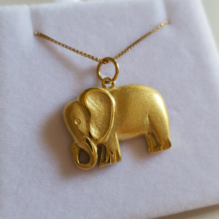Baby Elephant Pendant - 18k Yellow Gold