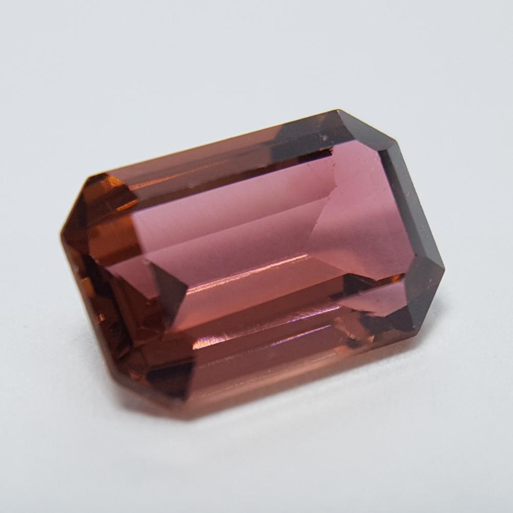 Tourmaline - 1.64ct Emerald Gemstone - Spada Diamonds