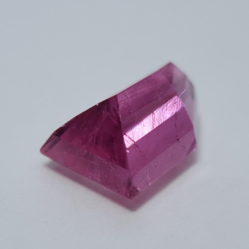 Tourmaline - 2.43ct Irregular Pentagon Gemstone - Spada Diamonds
