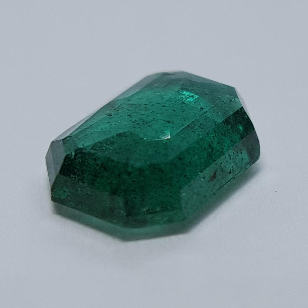 Emerald - 1.25ct Modified Emerald Gemstone - Spada Diamonds