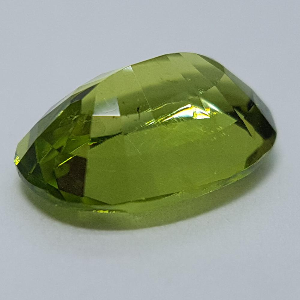 Peridot - 2.18ct Oval Gemstone - Spada Diamonds