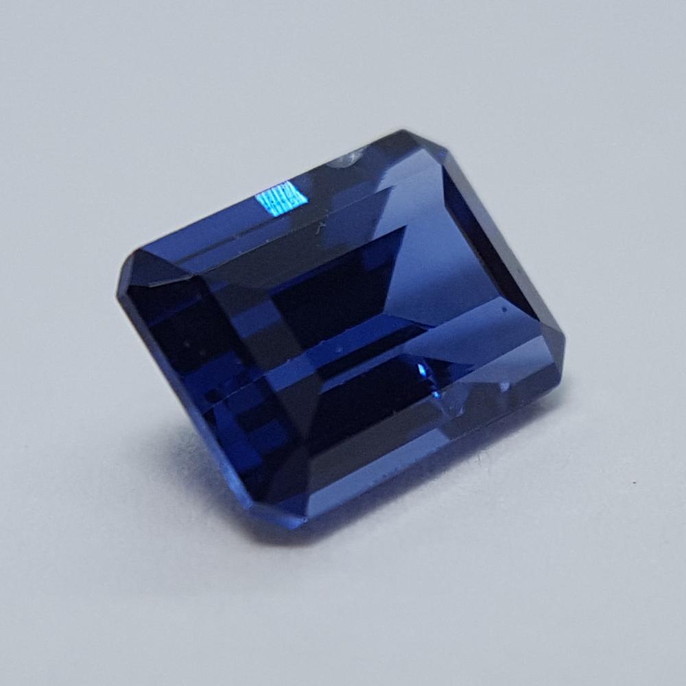 Sapphire - 1.27ct Emerald Gemstone - Spada Diamonds