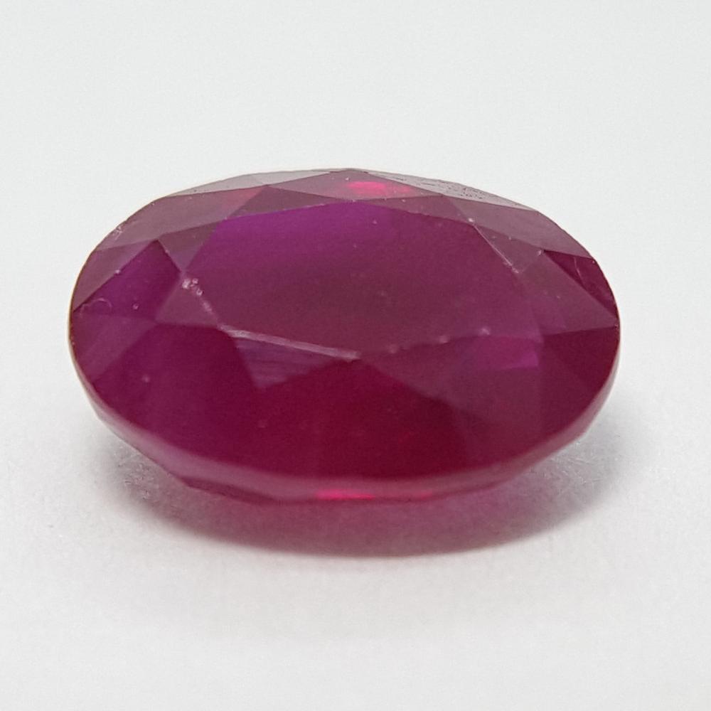 Sapphire - 1.61ct Oval Gemstone - Spada Diamonds