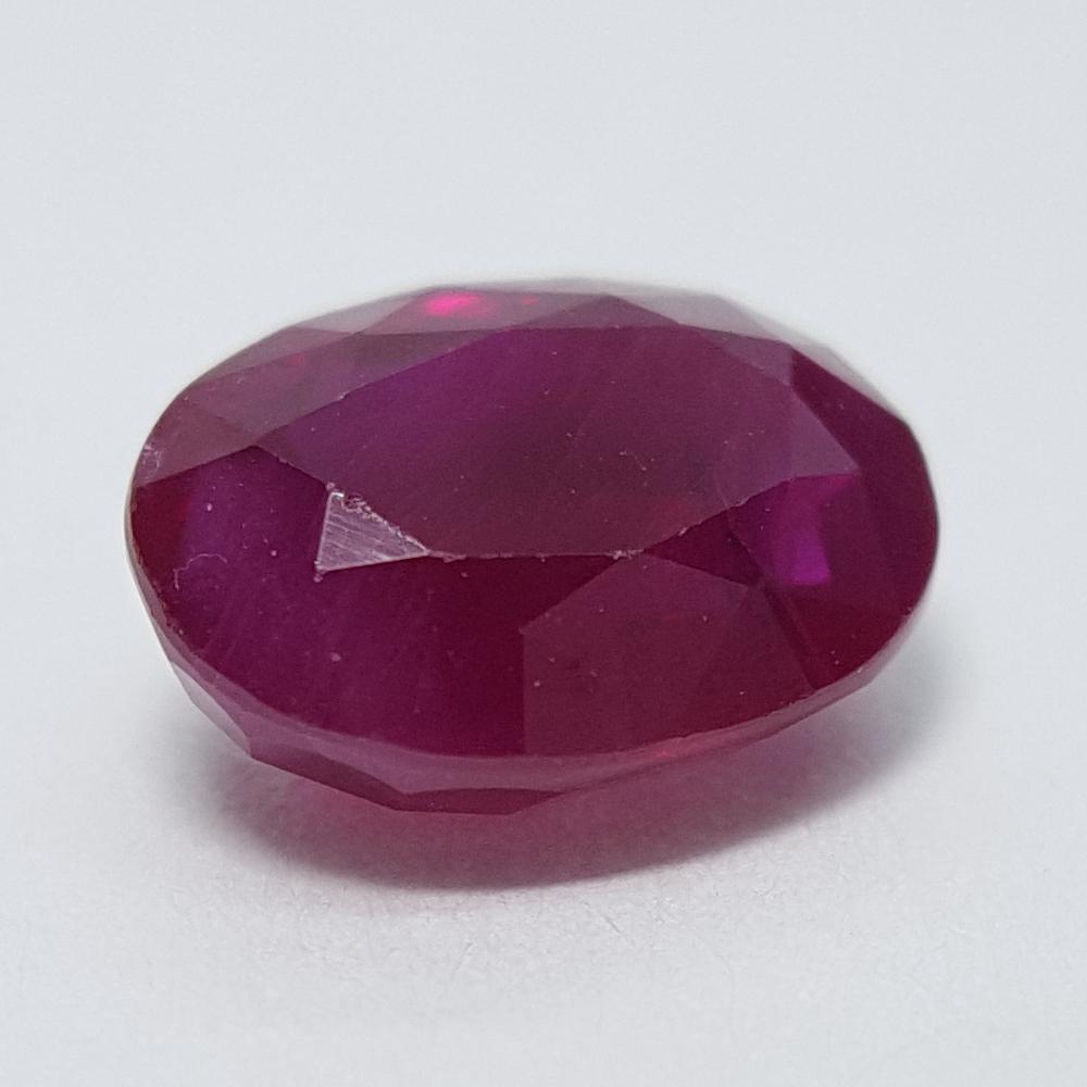 Sapphire - 1.61ct Oval Gemstone - Spada Diamonds