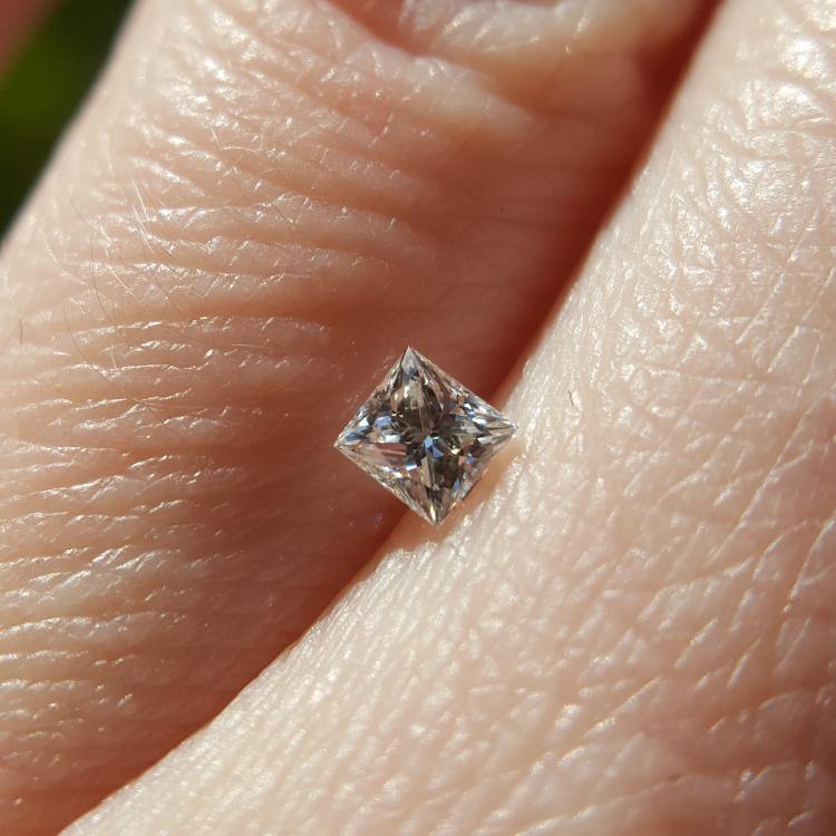 Natural 0.19ct G SI1 Square Princess Diamond - Spada Diamonds