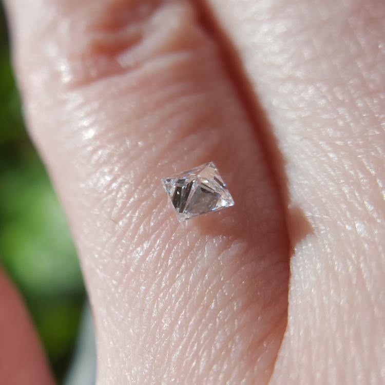 Natural 0.19ct G SI1 Square Princess Diamond - Spada Diamonds