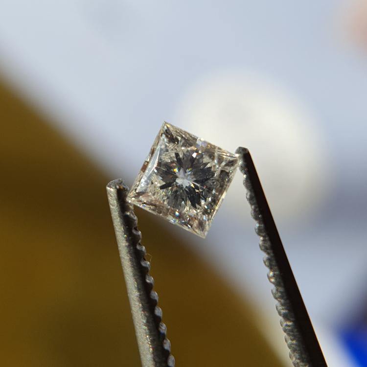 Natural 0.24ct F SI3 Princess Diamond - Spada Diamonds