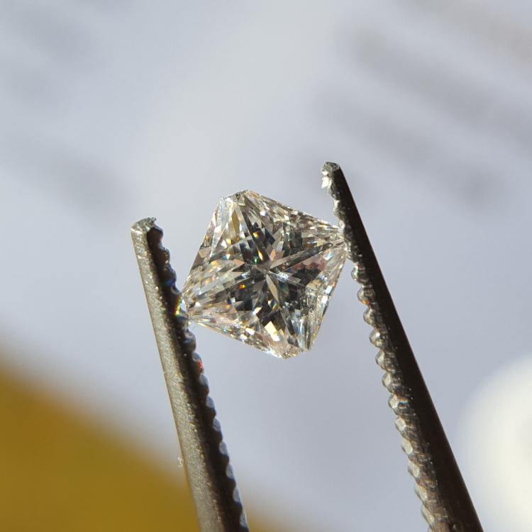 Natural 0.32ct D VS2 Modified Princess Diamond - Spada Diamonds