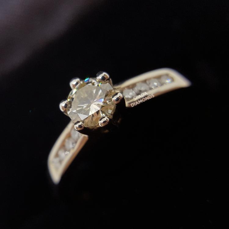 9 karat white gold six claw diamond engagement ring with side diamonds