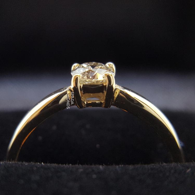 9 karat yellow gold four claw simple design engagement ring with diamond