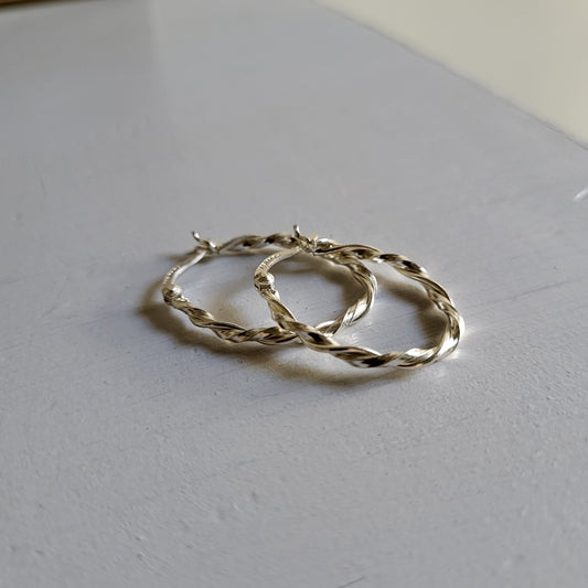 925 Sterling Silver Oval Twist Hoop Earrings