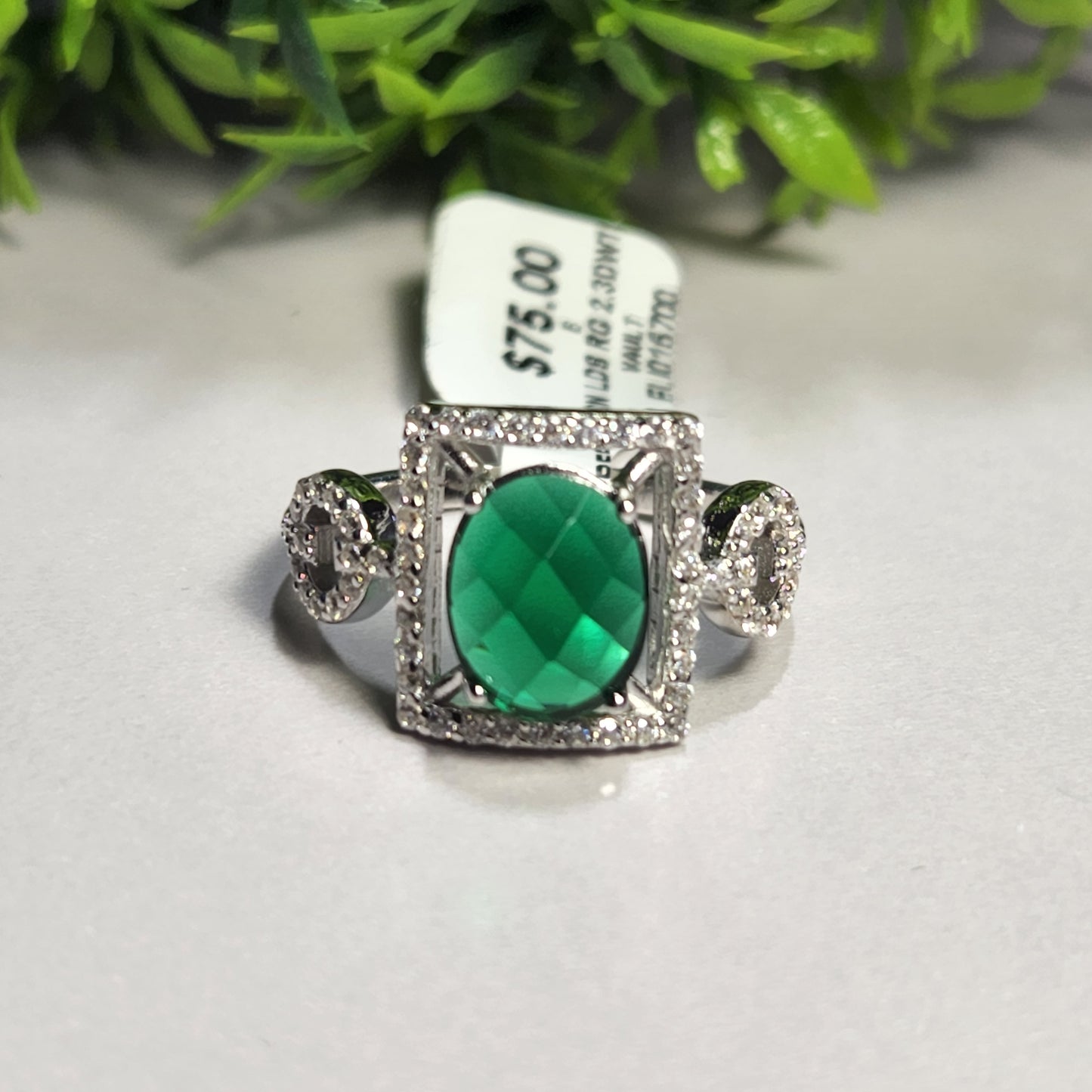 925 Sterling Silver Art Deco Green Stone Ring